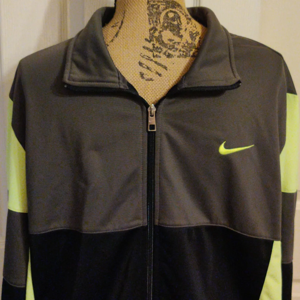 SOLD.   Nike Athletic Jacket - Picture 2 of 8